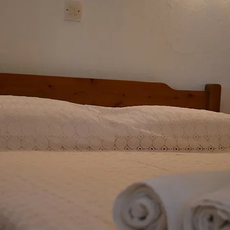 Chrisi Akti Скала-Потамиас