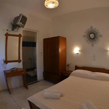 Chrisi Akti Скала-Потамиас