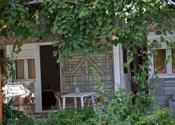 Hotel Chrisi Akti