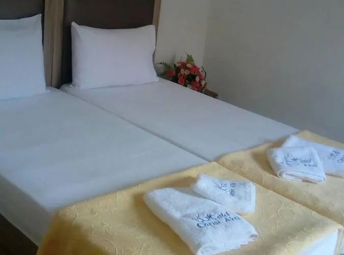 Hotel Chrisi Akti *